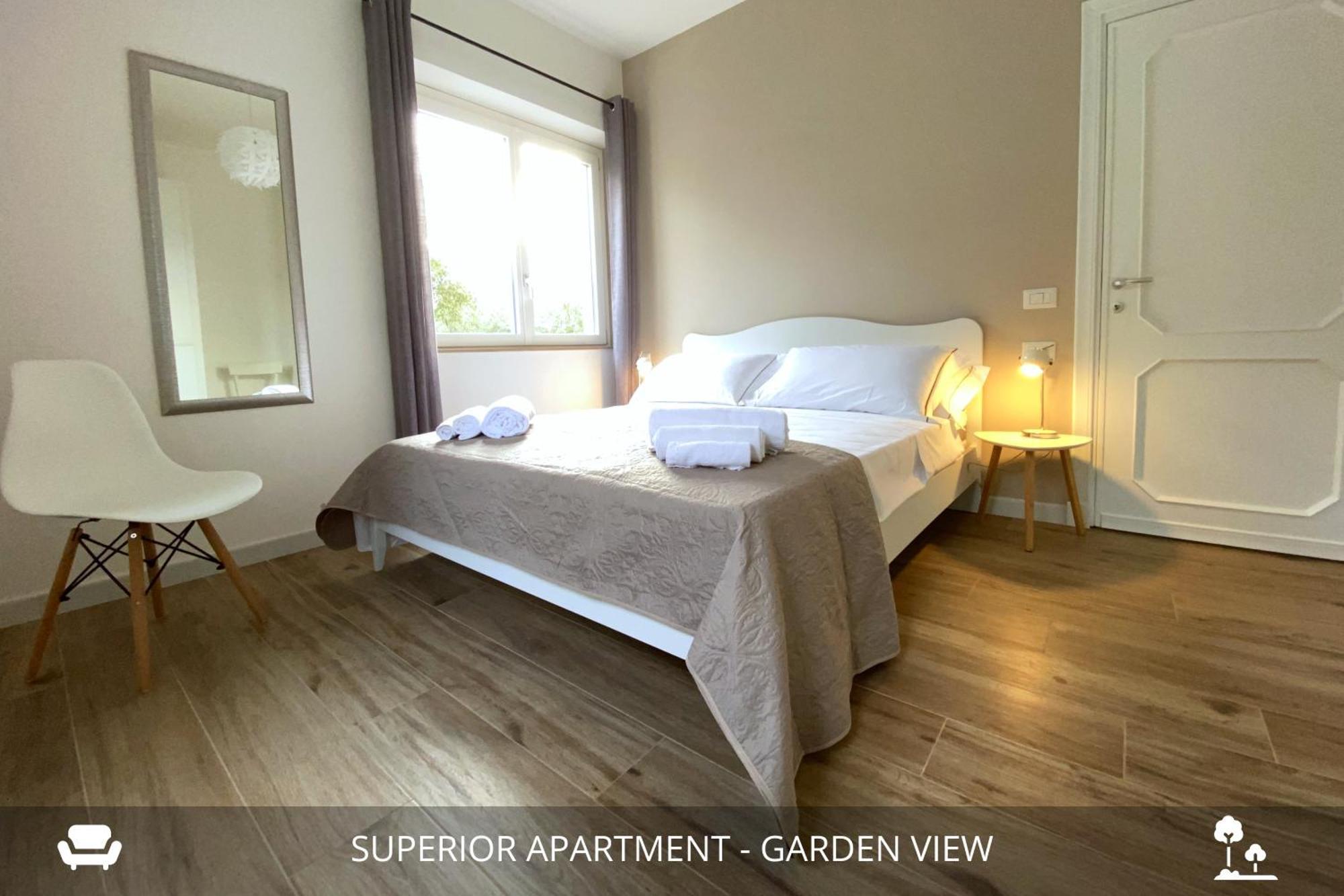 Homey Experience - Design Apartments Гольфо-Аранчі Екстер'єр фото